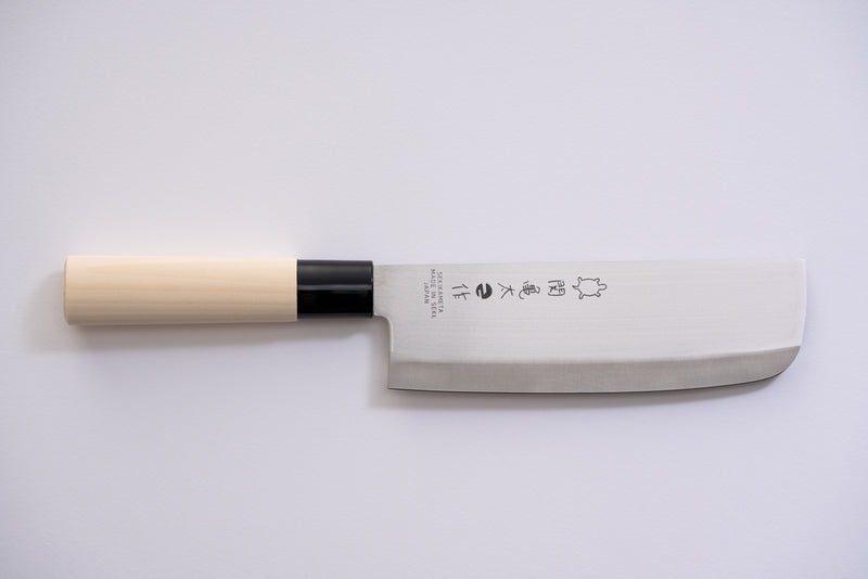 関亀太作、菜切り包丁175mm、SUS420J2ステンレス鋼、白木ハンドル